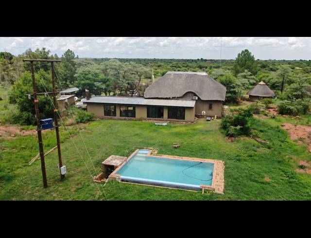 1,731M² LODGE FOR SALE IN DINOKENG GAME RESERVE